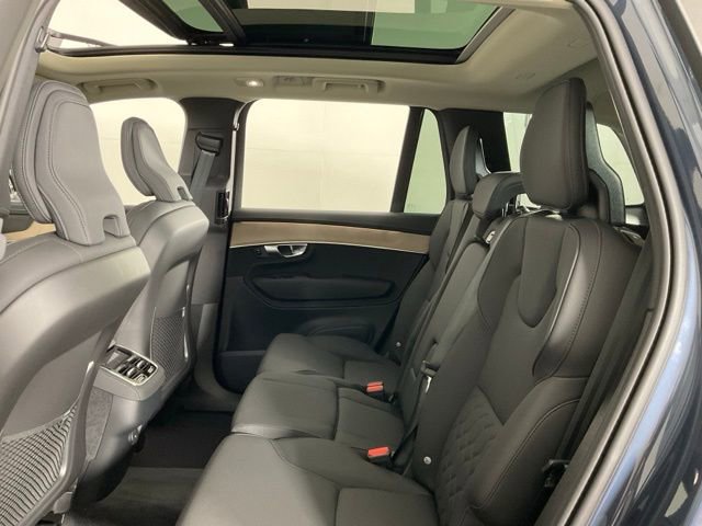 New 2026 Volvo XC90 B5 Plus image 36