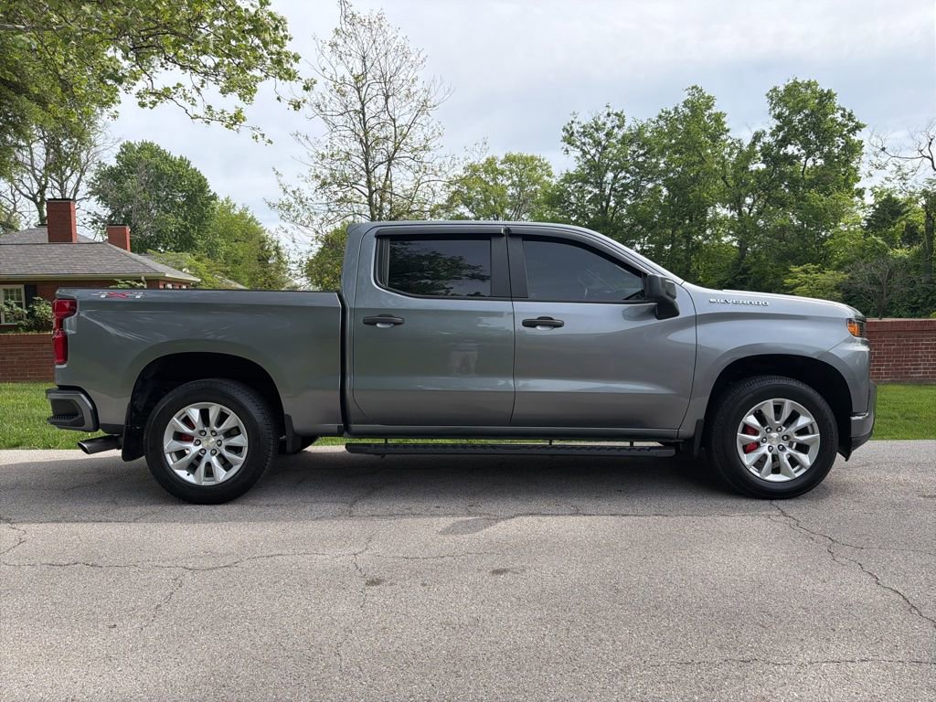 Used 2020 Chevrolet Silverado 1500 Custom w/ Custom Value Package AWD/4WD image 2