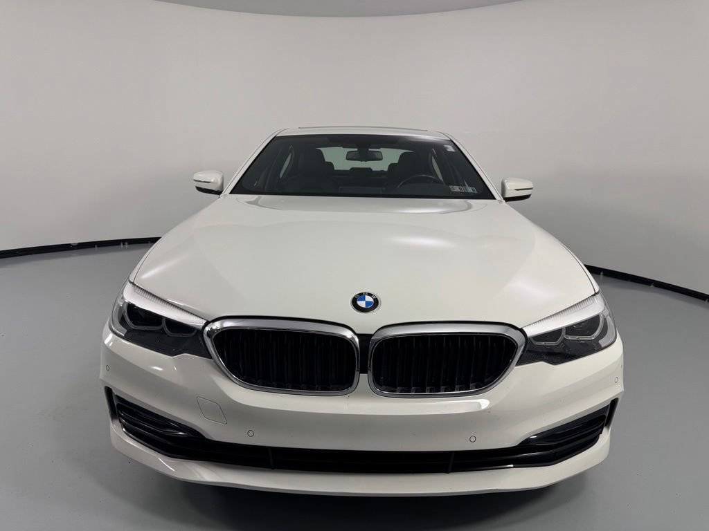Used 2018 BMW 540i xDrive AWD/4WD image 2