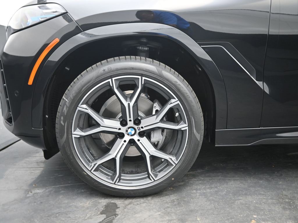 New 2026 BMW X6 xDrive40i w/ Premium Package image 9