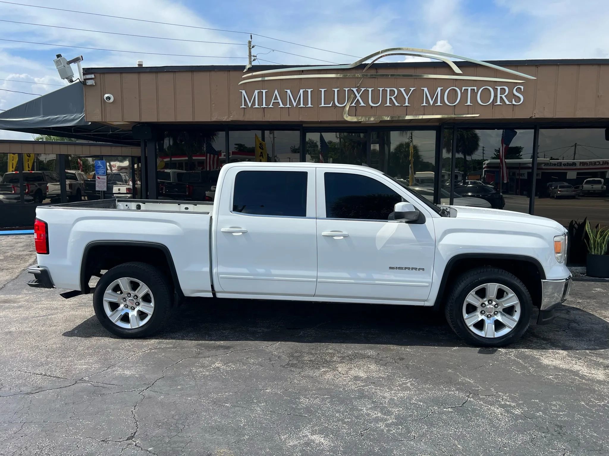 Used 2015 GMC Sierra 1500 SLE w/ SLE Value Package