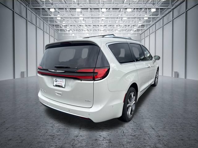 Used 2021 Chrysler Pacifica Pinnacle AWD/4WD image 5