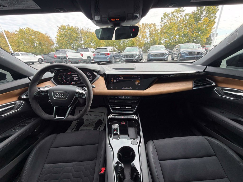 Used 2023 Audi e-tron GT Premium Plus AWD/4WD image 12