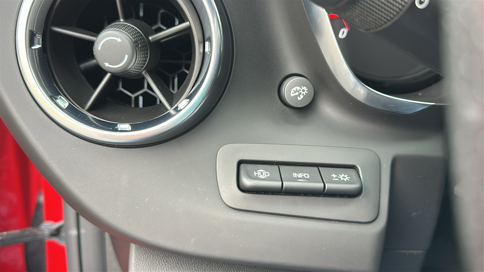 Used 2020 Chevrolet Camaro SS RWD image 18