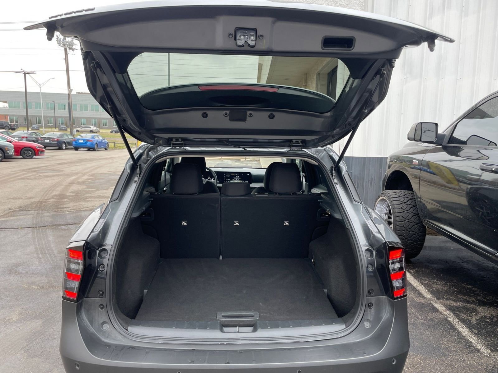 Used 2025 Nissan Kicks SV image 29