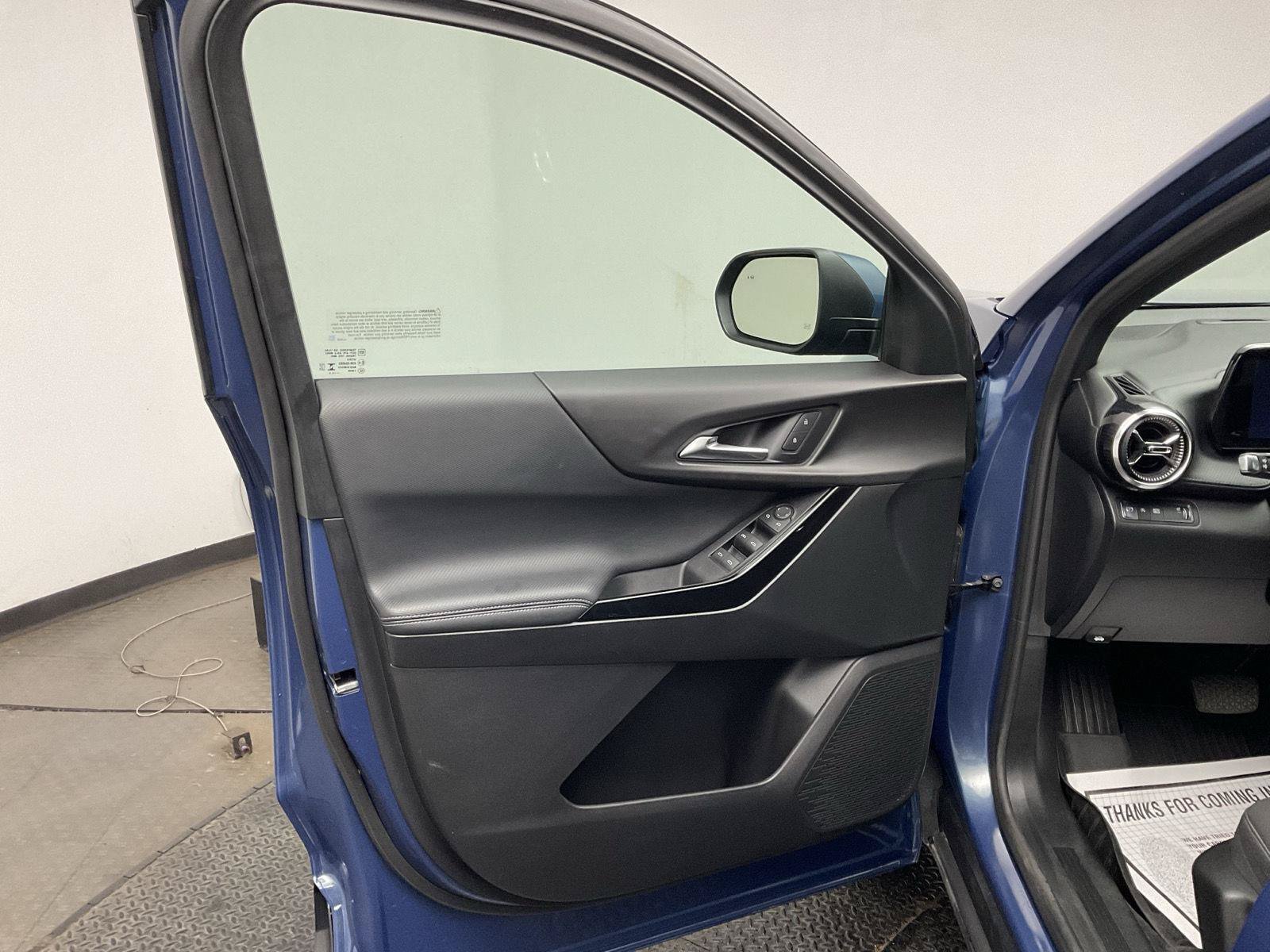 Certified 2025 Chevrolet Equinox LT w/ LPO, Floor Liner Package FWD image 9