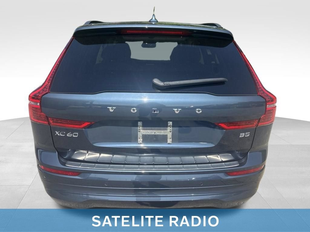 Used 2022 Volvo XC60 B5 Momentum w/ Protection Package Premier FWD image 9