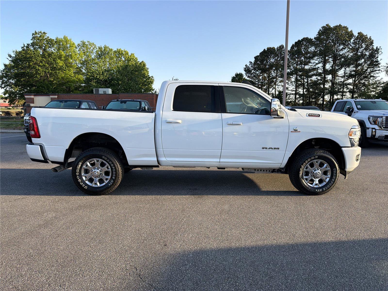 Used 2024 RAM 2500 Laramie AWD/4WD image 4