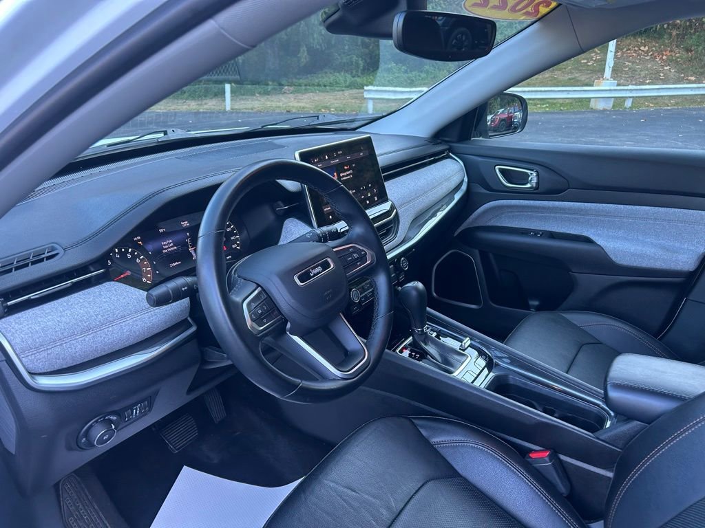 Used 2022 Jeep Compass Latitude image 13