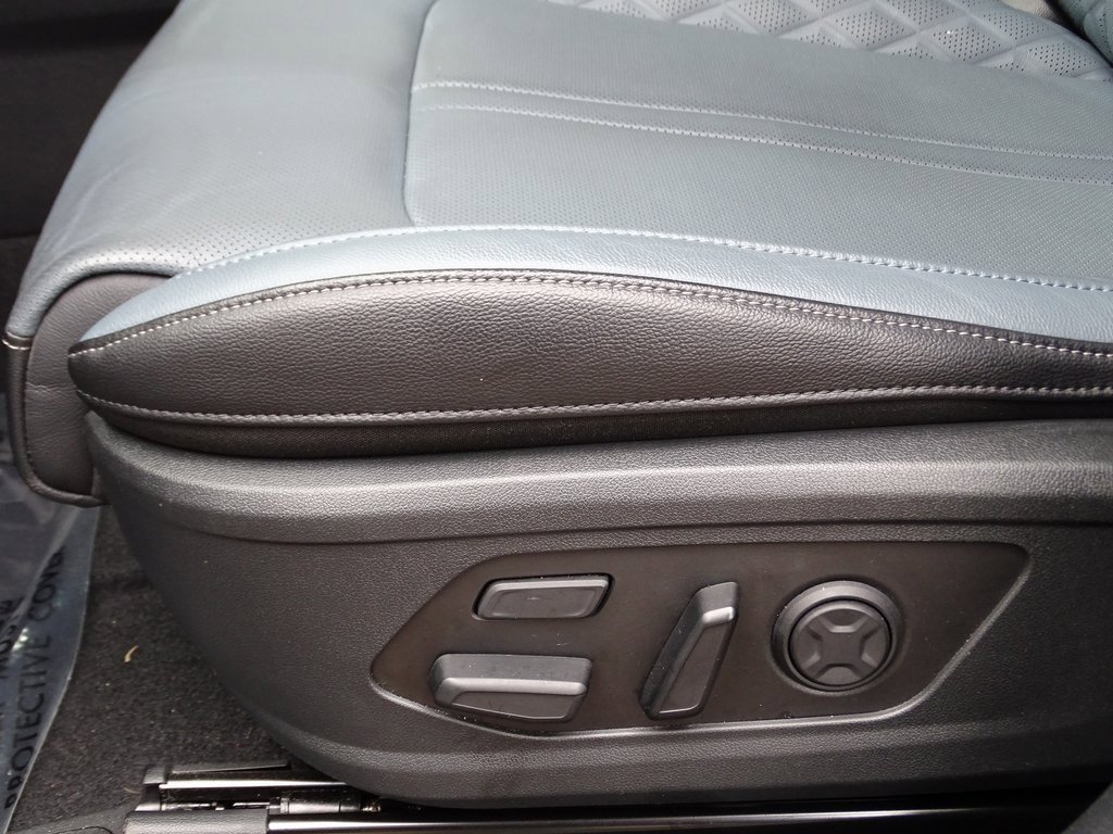 Used 2025 Kia Sorento SX Prestige image 19