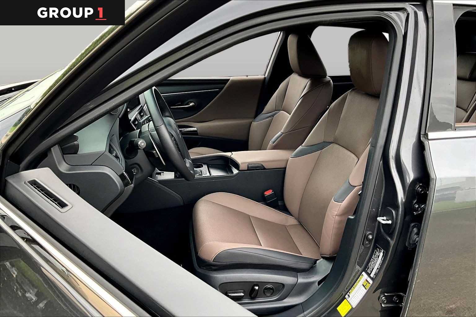 Used 2024 Lexus ES 350 w/ Premium Package FWD image 7