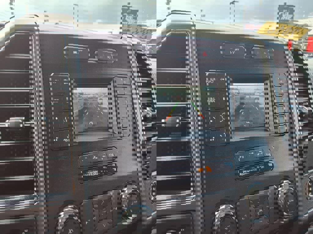 Used 2018 Ford F150 XLT image 10