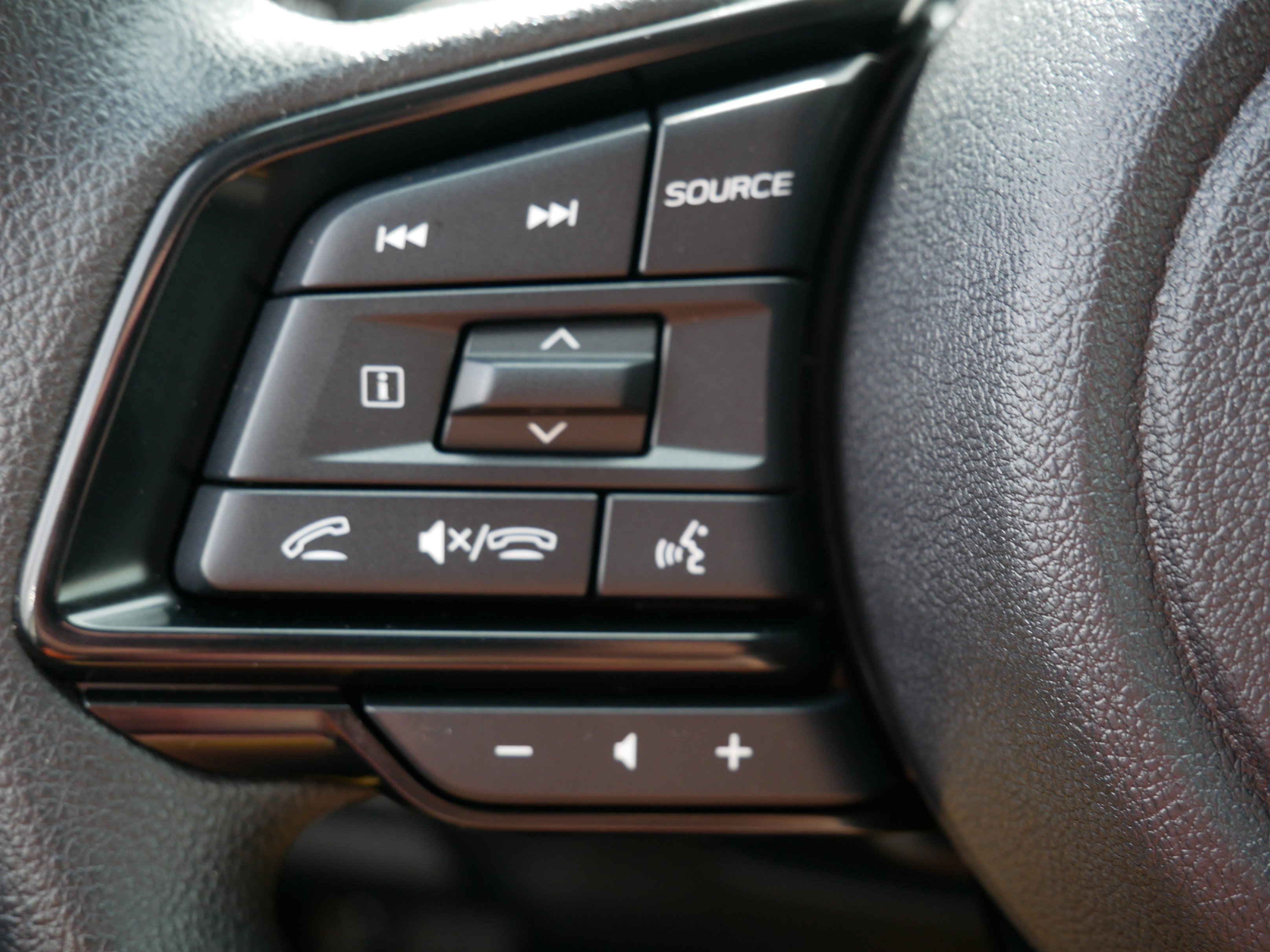 Certified 2025 Subaru Crosstrek 2.0i Premium w/ Crosstrek Mirror Package image 31