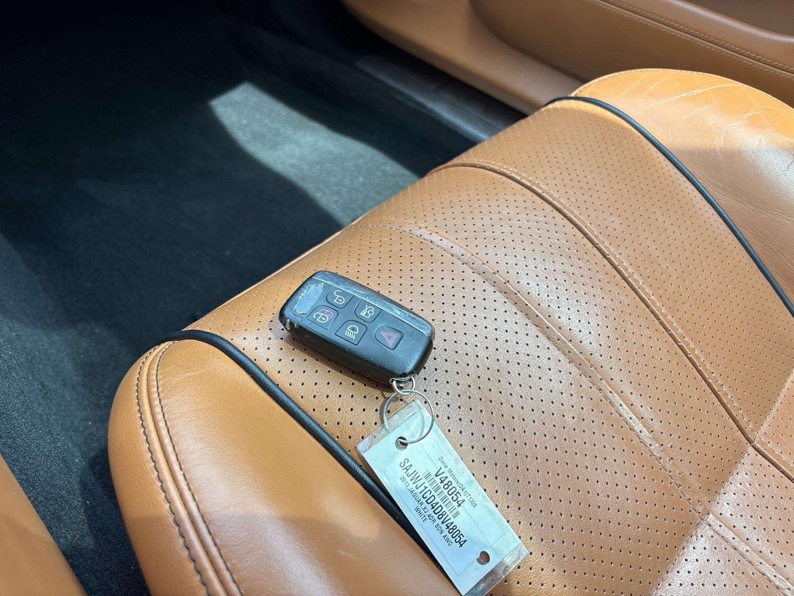 Used 2013 Jaguar XJ AWD image 22