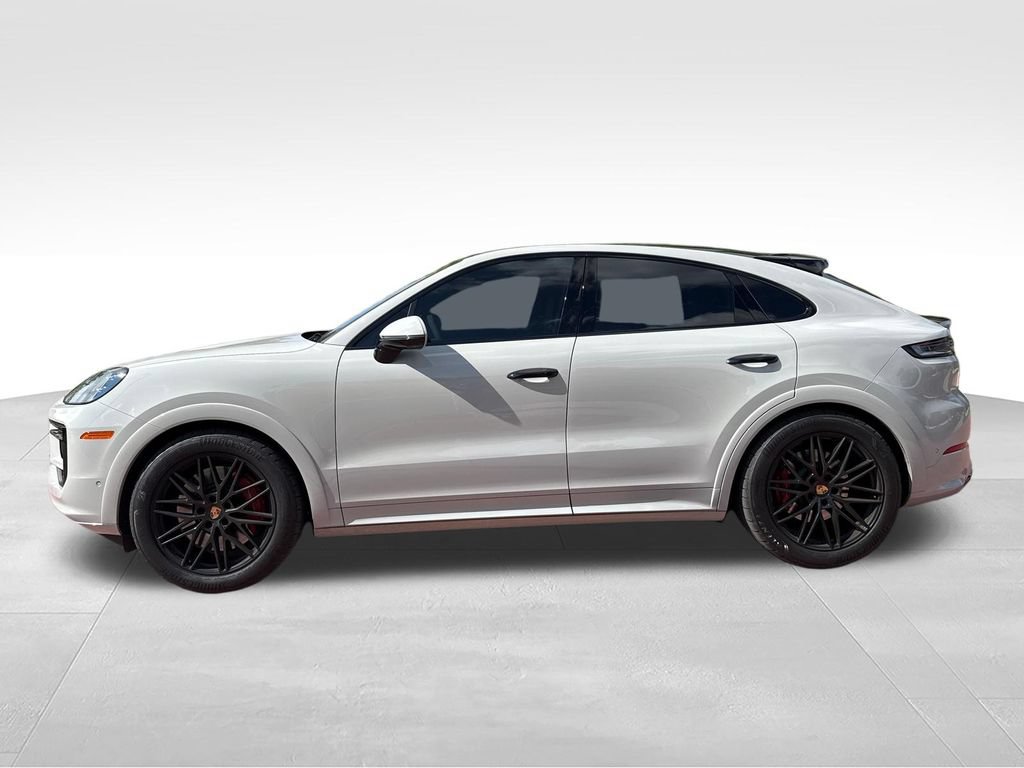 Used 2026 Porsche Cayenne GTS AWD/4WD image 5