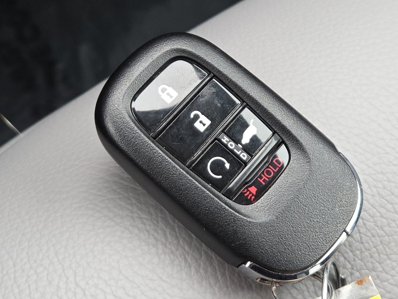 Used 2025 Honda Pilot EX-L image 36