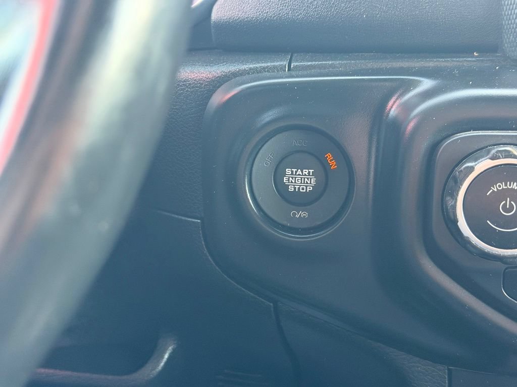 Used 2020 Jeep Wrangler Unlimited Sahara AWD/4WD image 18