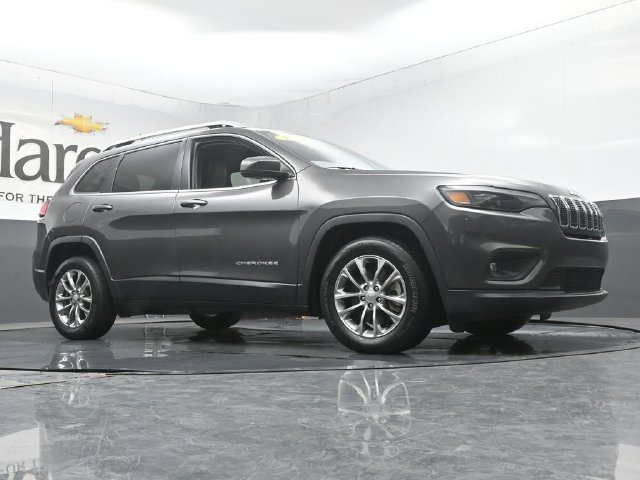 Used 2019 Jeep Cherokee Latitude Plus FWD image 2