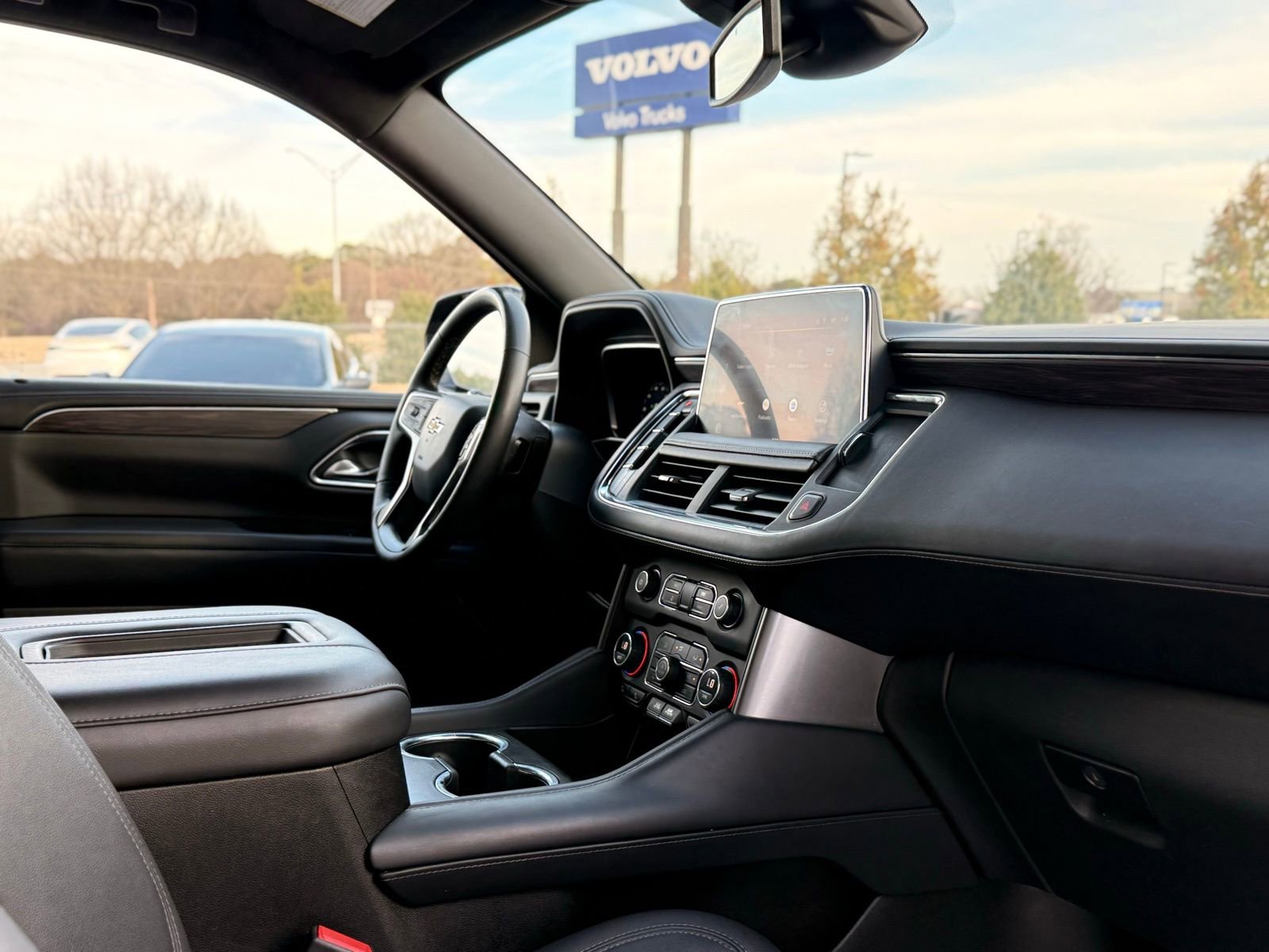 Used 2023 Chevrolet Tahoe LT w/ Luxury Package image 26