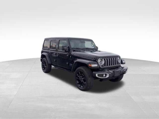 Used 2025 Jeep Wrangler Unlimited Sahara w/ Safety Group image 3