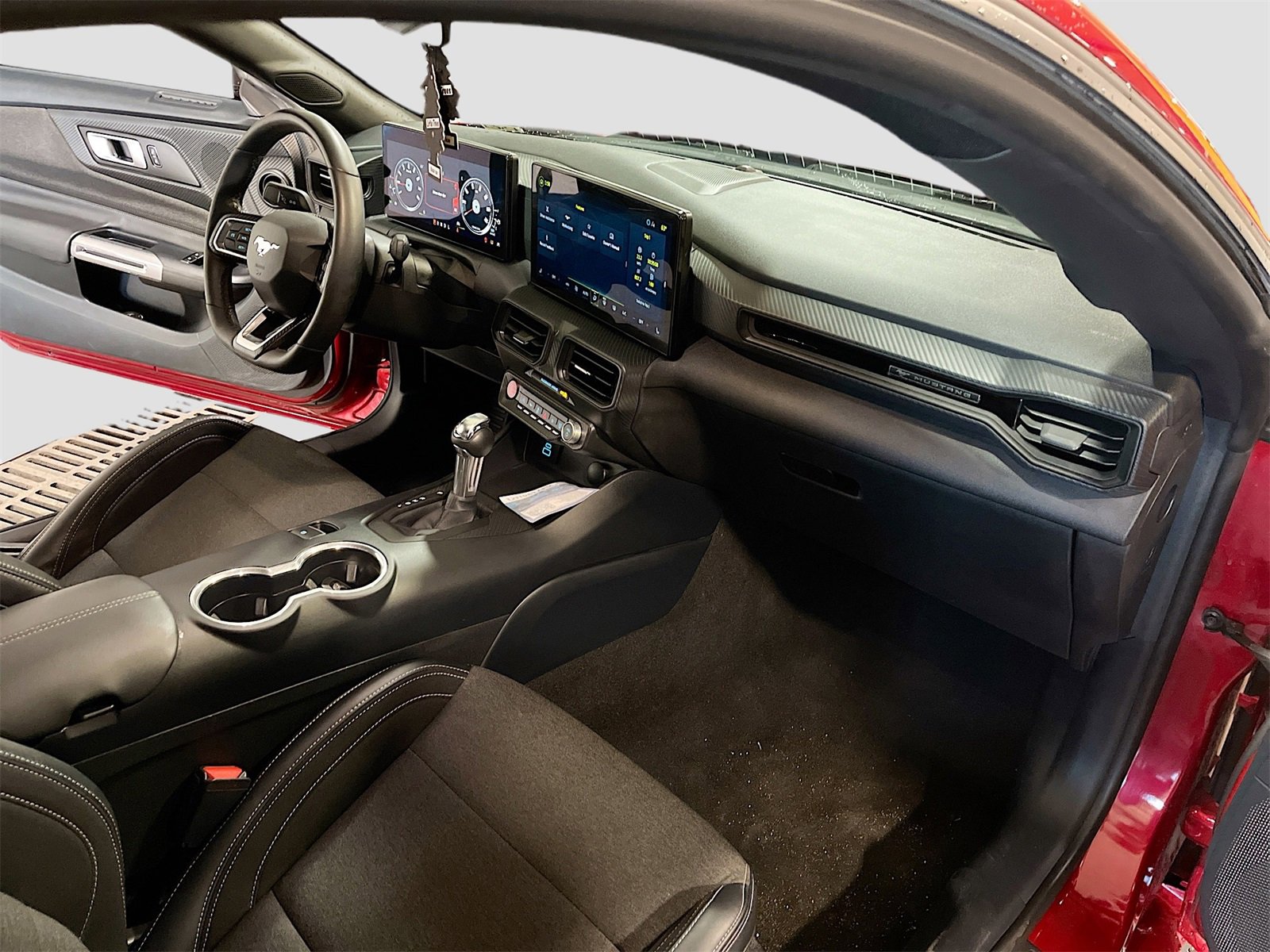 Used 2024 Ford Mustang Coupe image 28