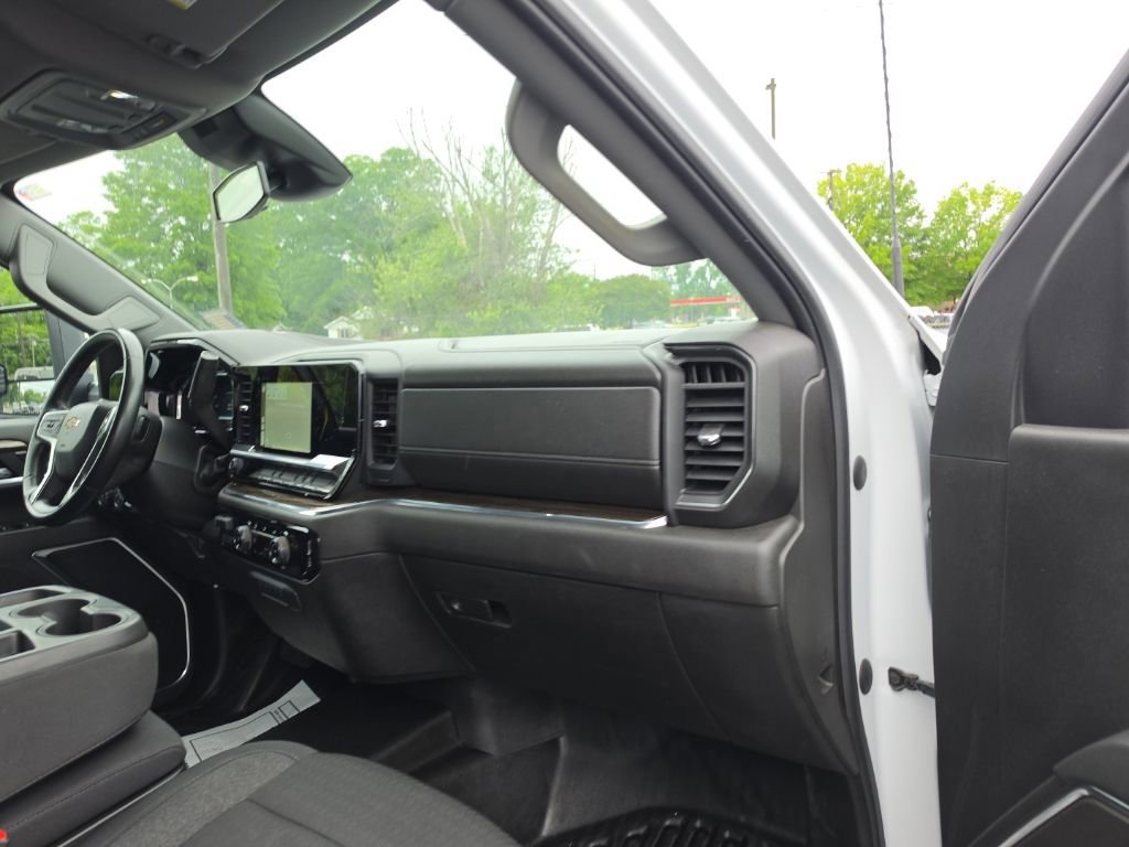 Used 2024 Chevrolet Silverado 3500 LT AWD/4WD image 30