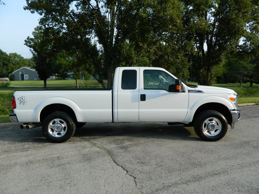 Used 2011 Ford F250 XLT w/ Advanced Security Group AWD/4WD image 5