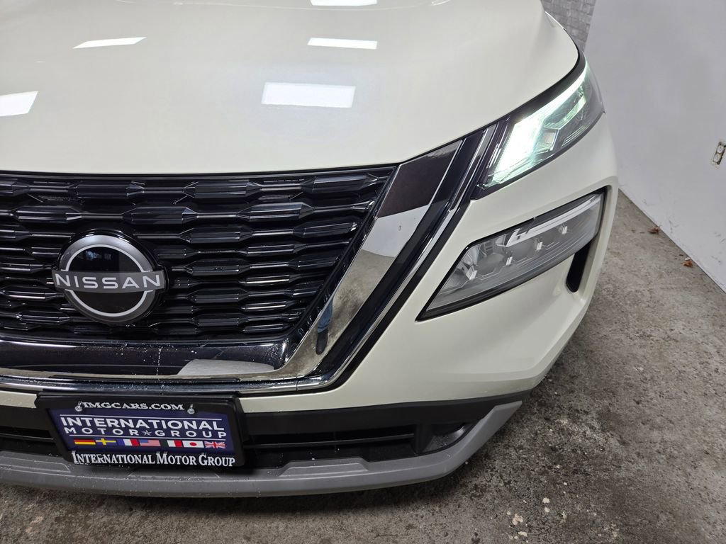 Used 2023 Nissan Rogue SV AWD/4WD image 6