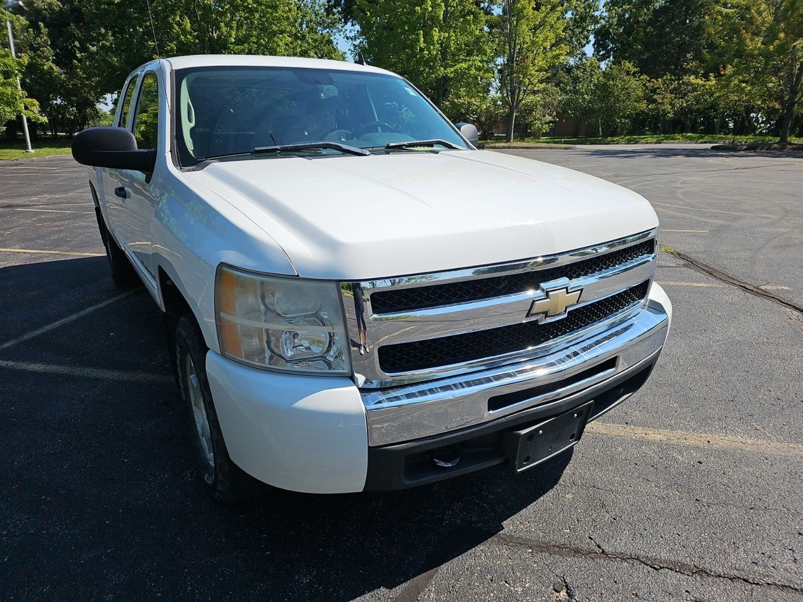 Used 2010 Chevrolet Silverado 1500 LT w/ Power Pack Plus AWD/4WD image 8