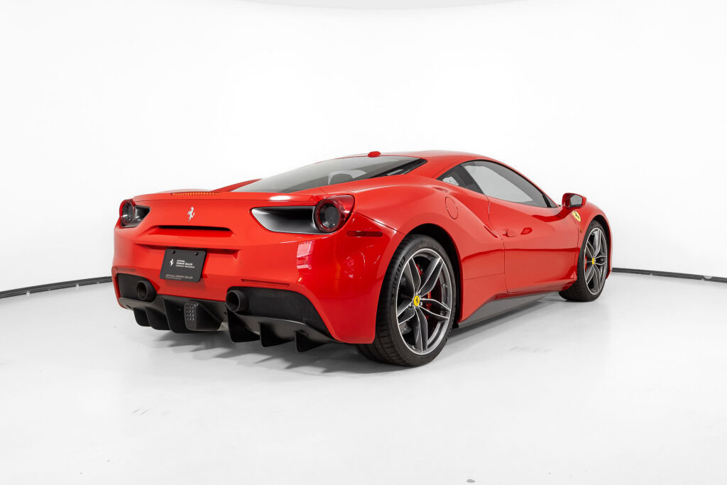Certified 2018 Ferrari 488 GTB RWD image 2