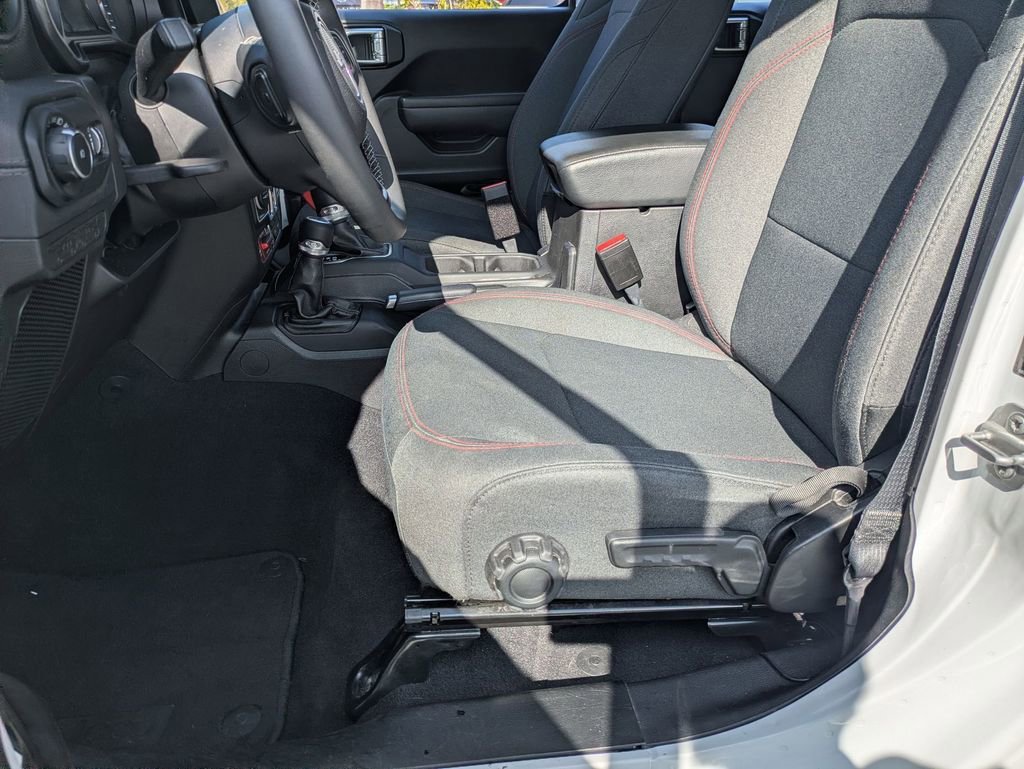 Used 2025 Jeep Wrangler Unlimited Rubicon image 15
