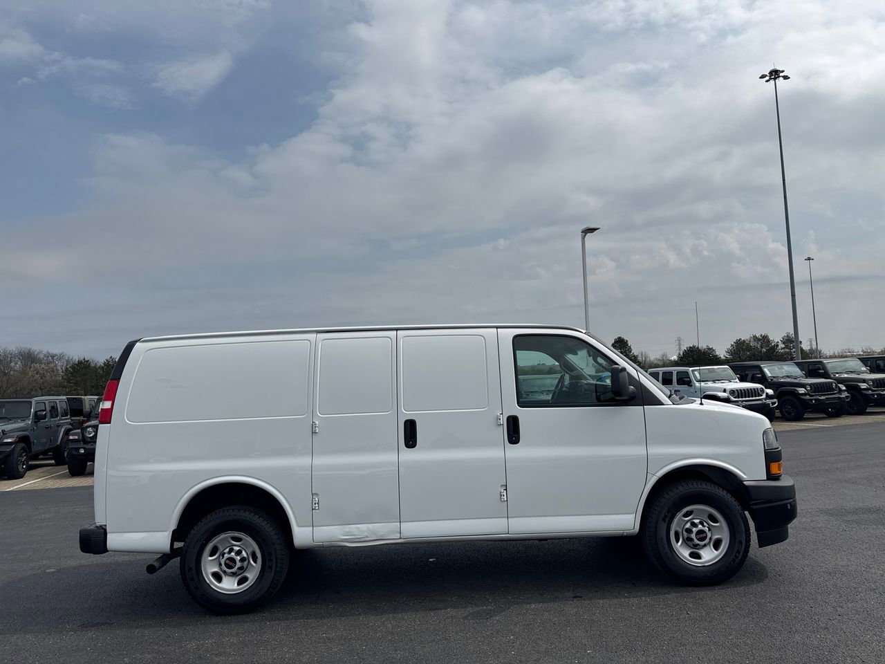 Used 2020 GMC Savana 2500 w/ Driver Convenience Package image 2