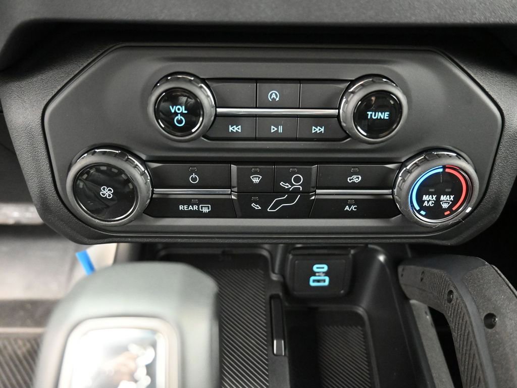 New 2025 Ford Bronco Badlands image 9