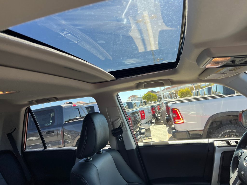 Used 2022 Toyota 4Runner SR5 Premium image 14