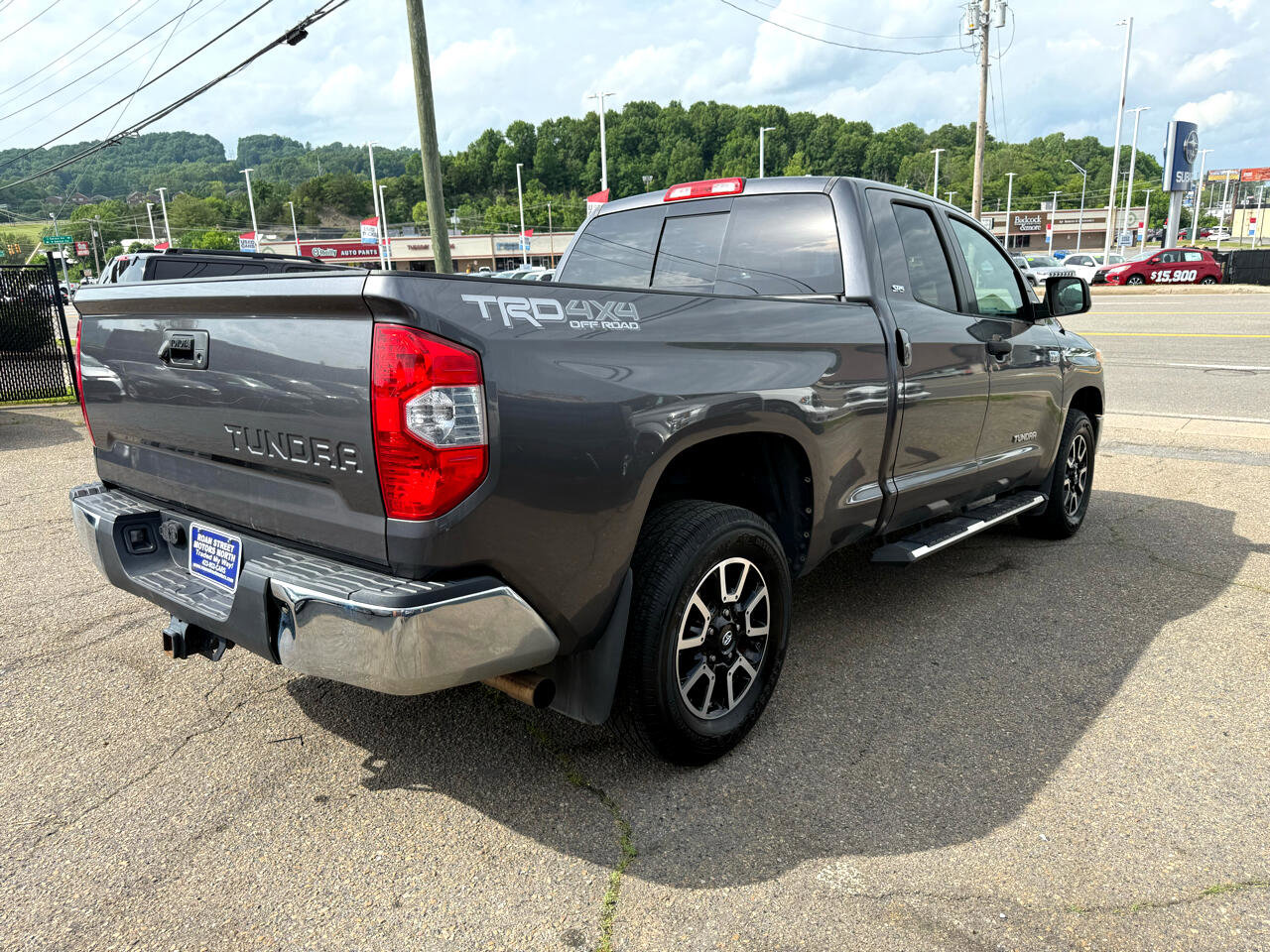 Used 2015 Toyota Tundra SR5 w/ TRD Off Road Package image 4