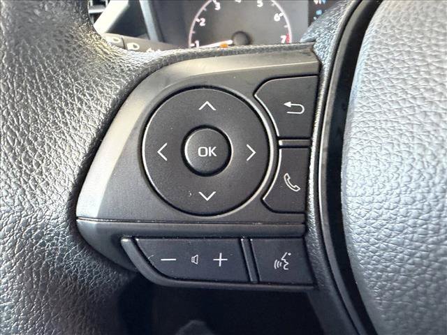 Used 2025 Toyota Corolla LE FWD image 17