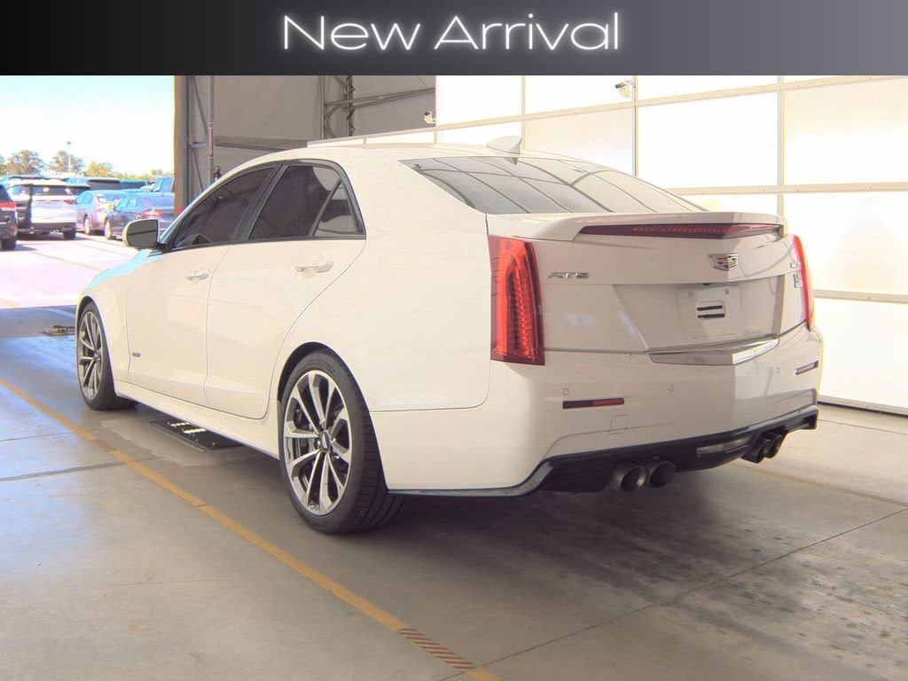 Used 2018 Cadillac ATS V w/ Luxury Package RWD image 6