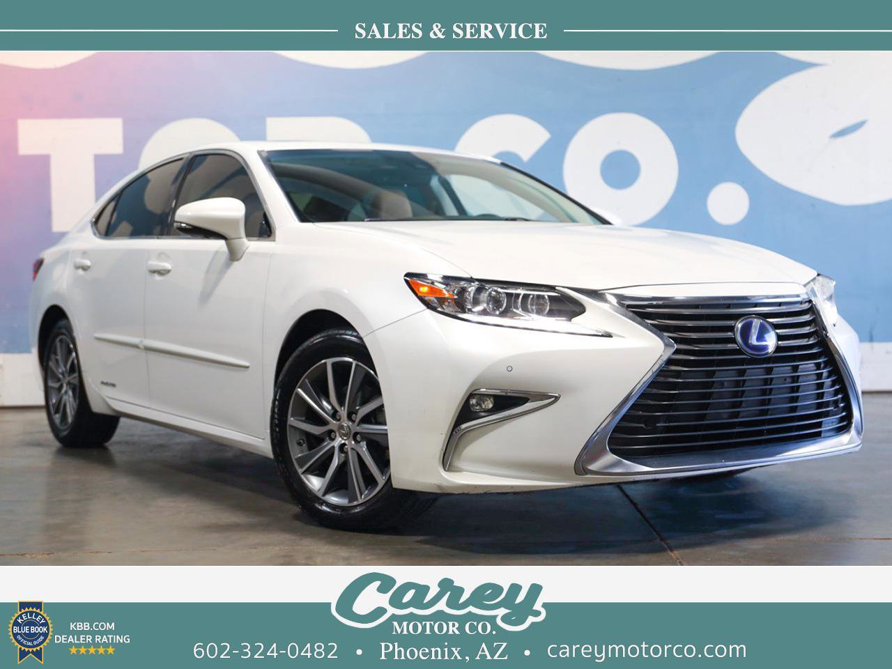 Used 2017 Lexus ES 300h w/ Luxury Package FWD image 1