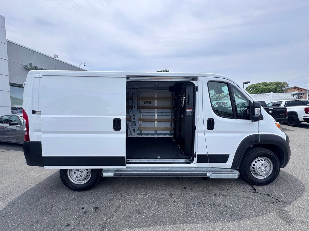 Used 2025 RAM ProMaster 2500 w/ U-Haul Equipment Group FWD image 10