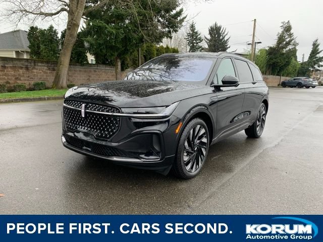New 2026 Lincoln Nautilus Reserve w/ Jet Appearance Package AWD/4WD image 1