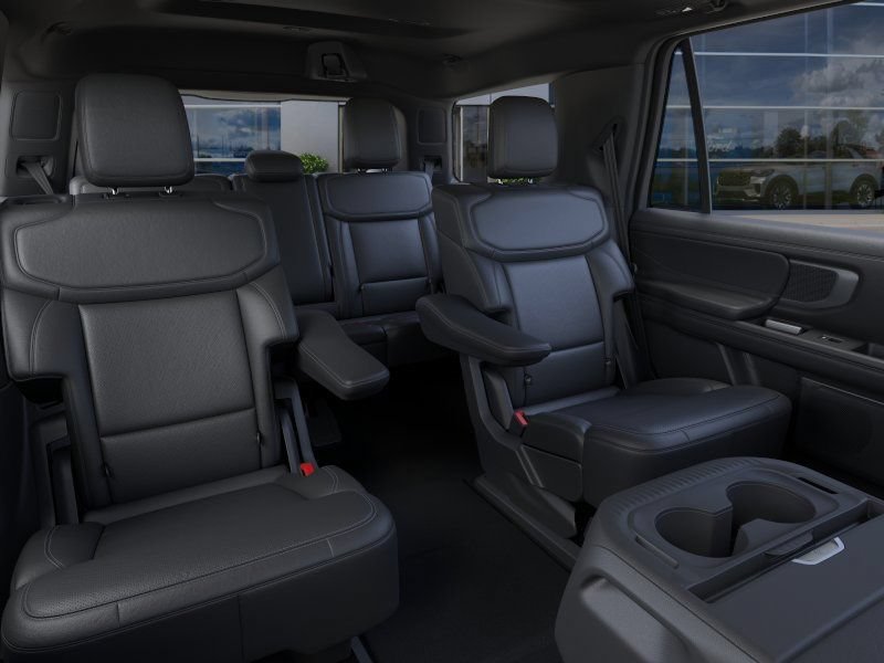 New 2026 Ford Expedition Platinum w/ Stealth Appearance Package AWD/4WD image 11