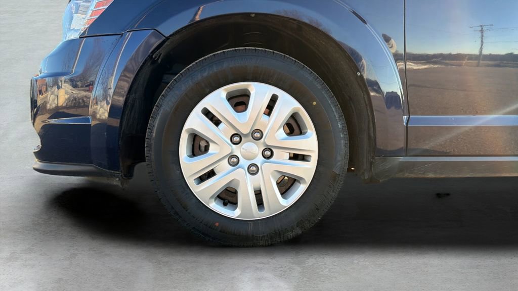Used 2020 Dodge Journey SE w/ SE Popular Equipment Group image 39