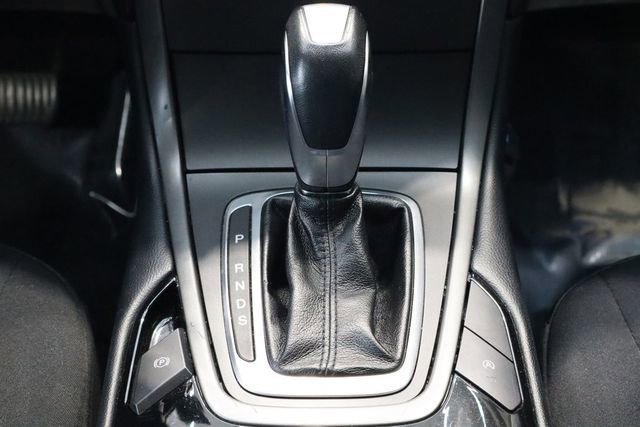 Used 2017 Ford Edge SE image 39