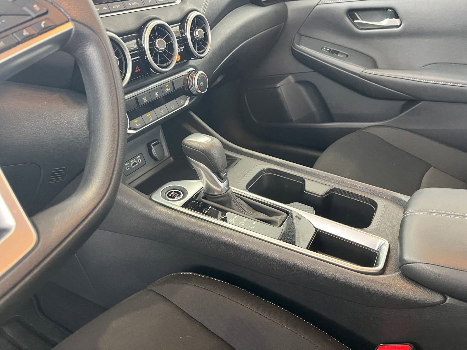 Used 2025 Nissan Sentra SV image 41