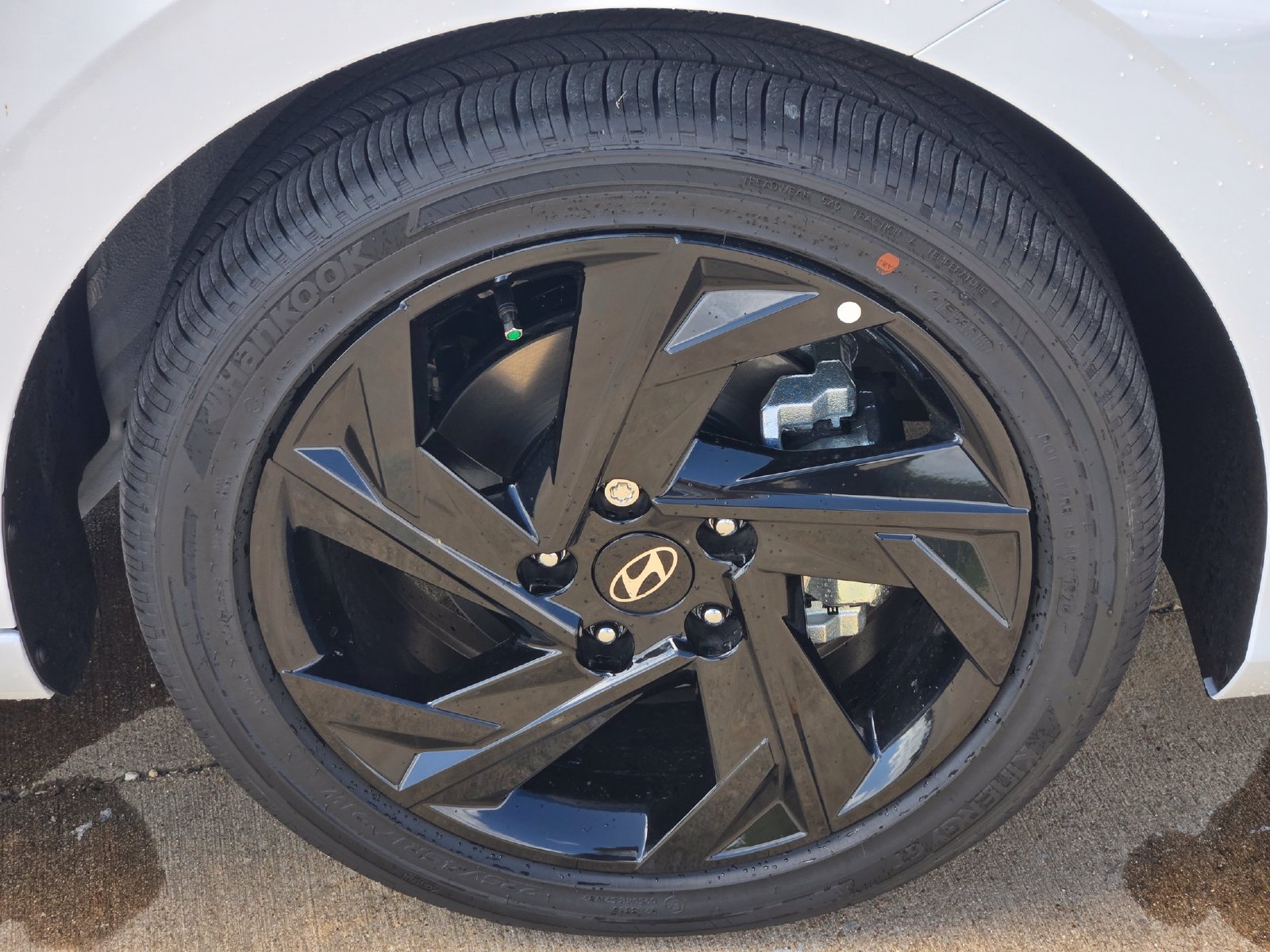 New 2026 Hyundai Elantra SEL Sport Premium FWD image 7