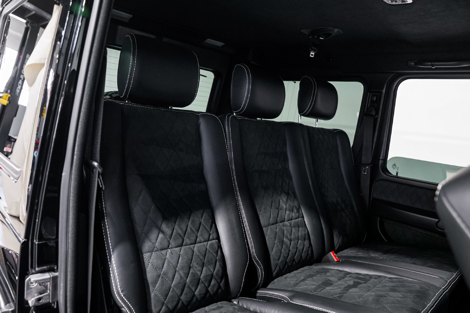 Used 2017 Mercedes-Benz G 550 Squared image 35