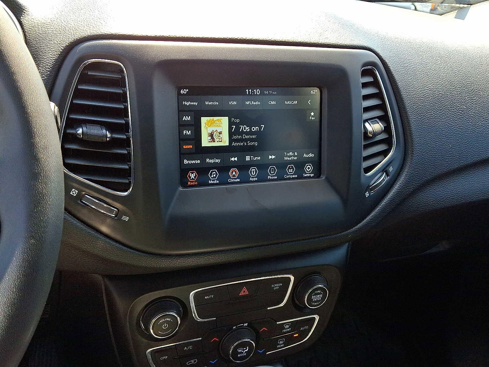 Certified 2021 Jeep Compass Latitude image 18