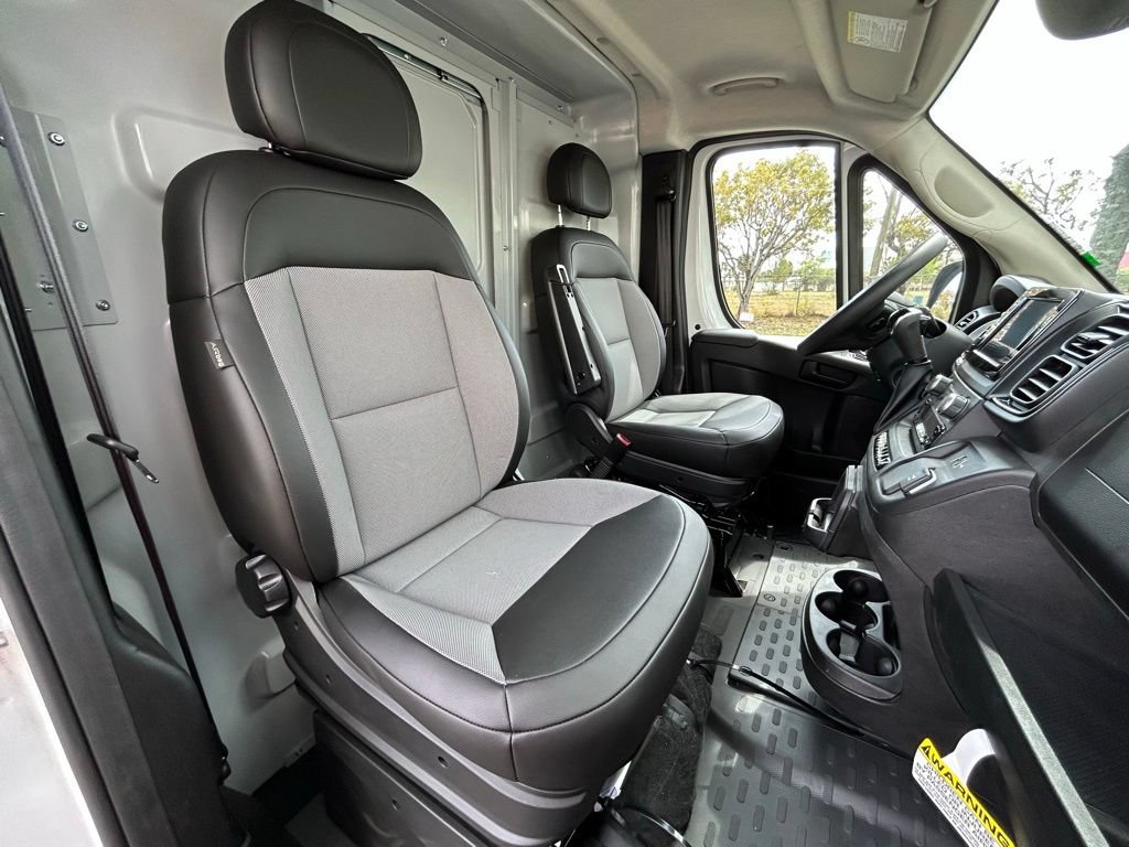 Used 2024 RAM ProMaster 3500 w/ Convenience Group FWD image 24