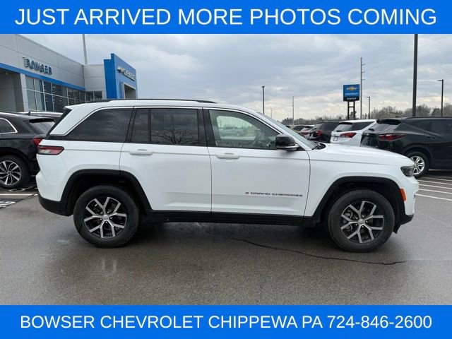 Used 2023 Jeep Grand Cherokee Limited w/ Trailer Tow Prep Group (B) image 7