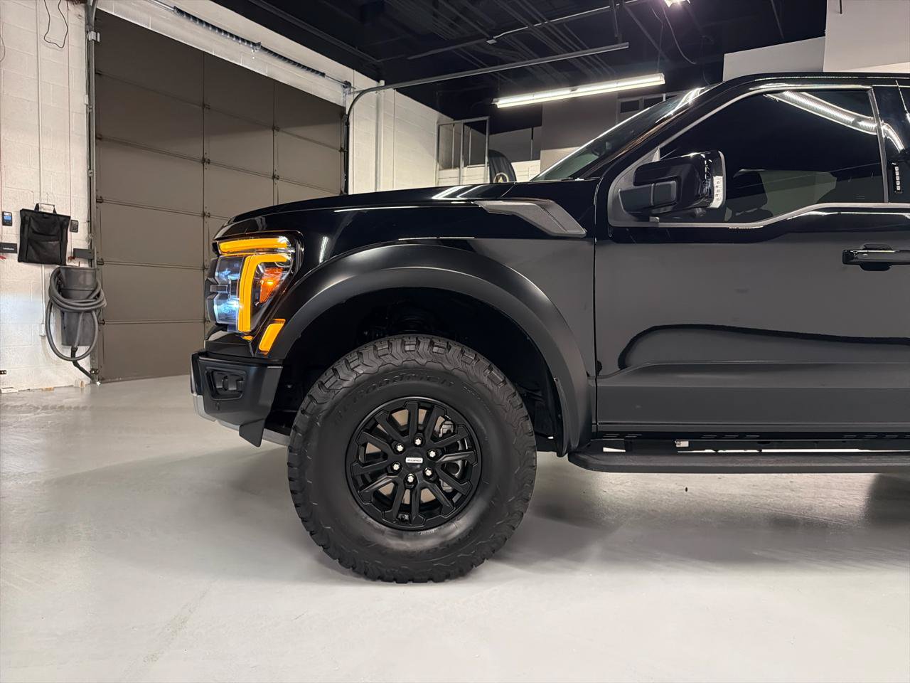 Used 2024 Ford F150 Raptor AWD/4WD image 4